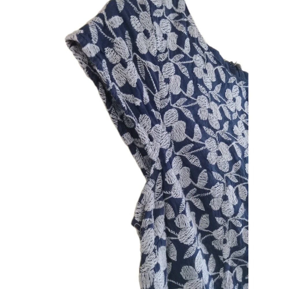 Womens Old Navy Embroidered Floral Pattern Midi Dress Size 8 100% Cotton - Picture 3 of 7